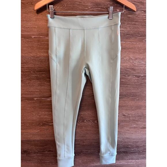 Free People movement legging xs Hanalei High Rise 7/8 light green active yoga - Picture 1 of 9